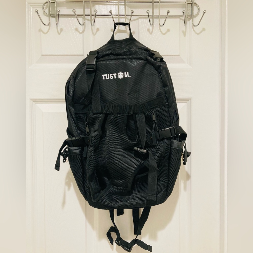 LIKE NEW Tustom Dog Carrier Backpack 🐶 🐕‎ 🎒
